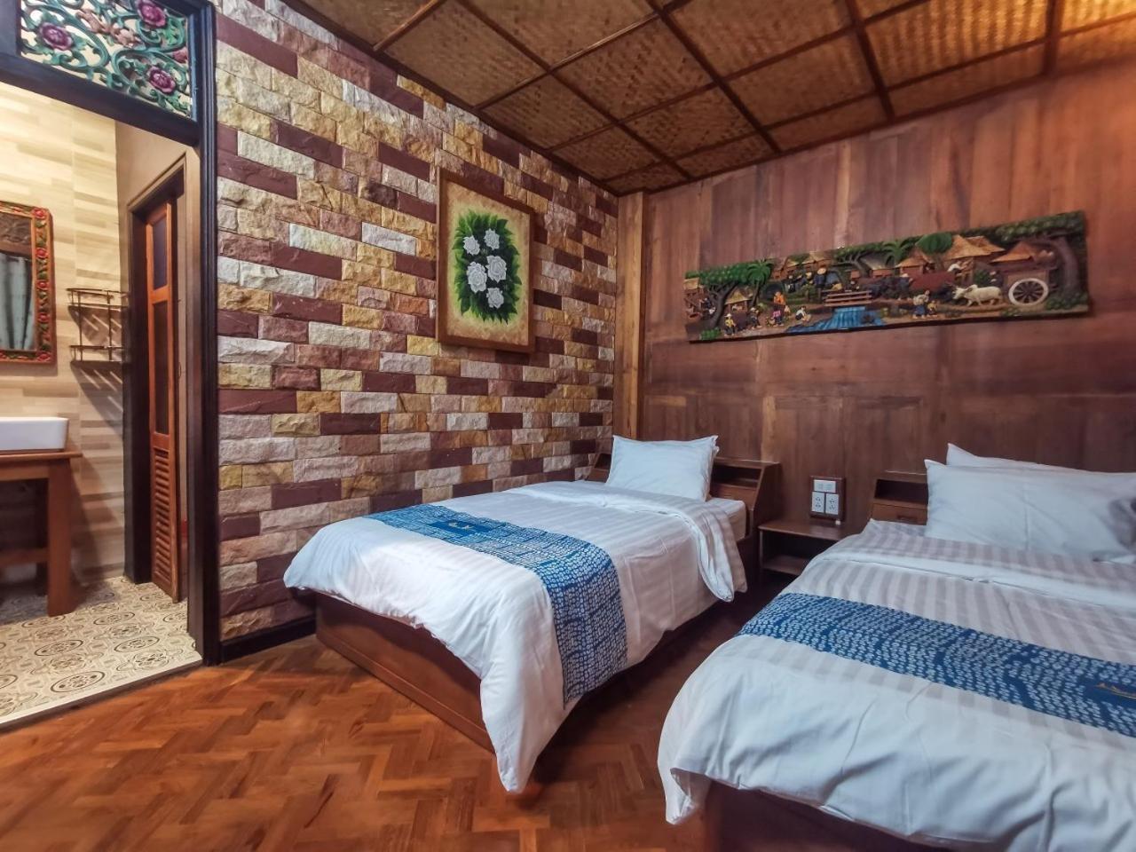 Baanthep Antique Homestay Phrae Buitenkant foto