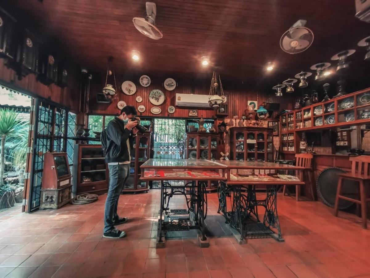 Baanthep Antique Homestay Phrae Buitenkant foto