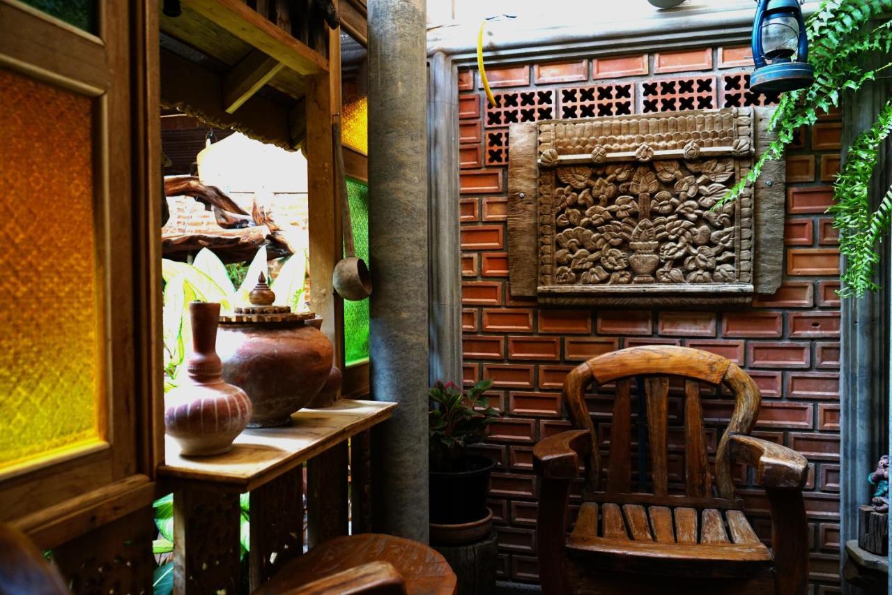 Baanthep Antique Homestay Phrae Buitenkant foto