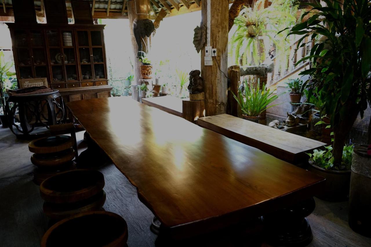 Baanthep Antique Homestay Phrae Buitenkant foto