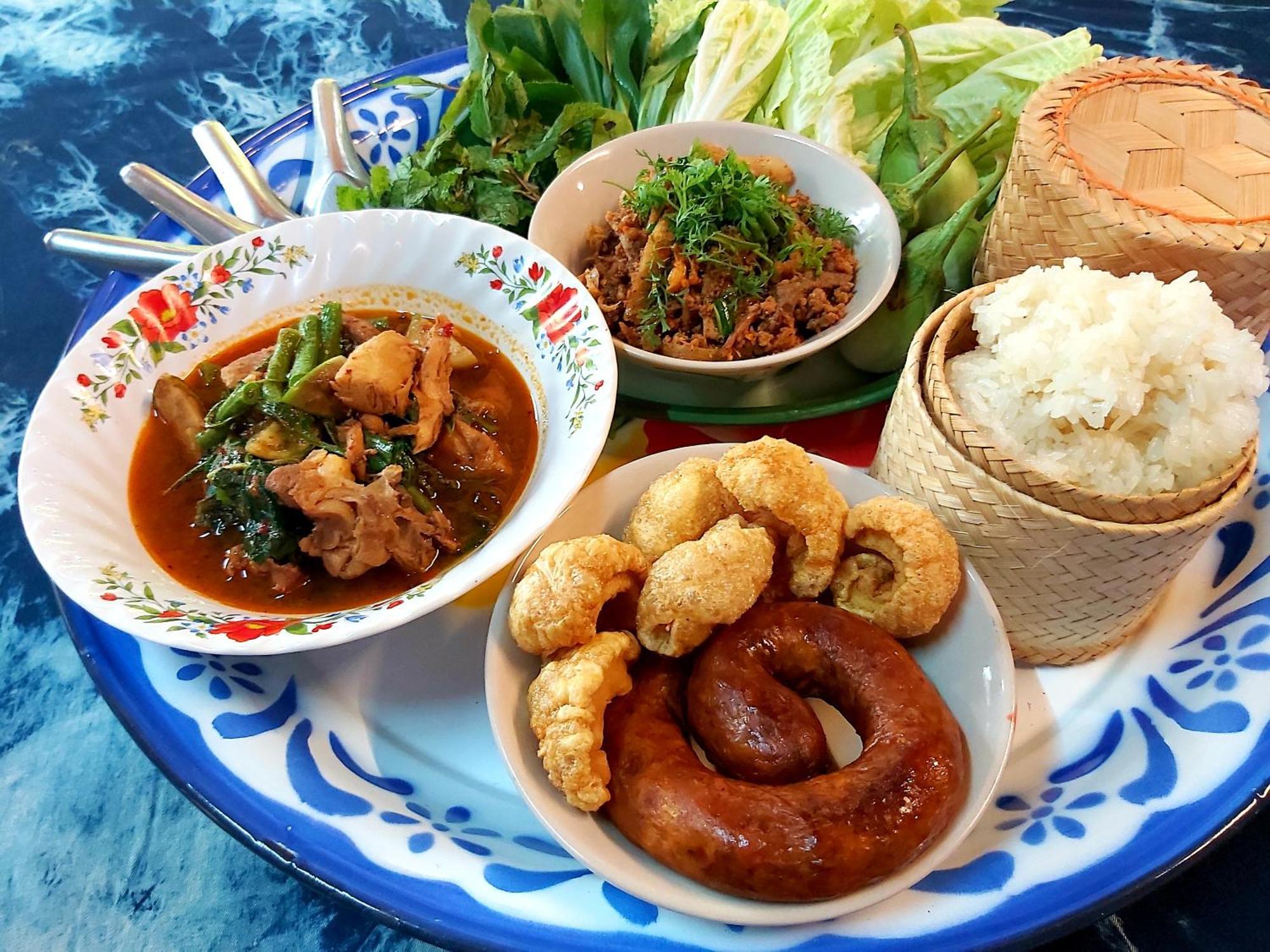 Baanthep Antique Homestay Phrae Buitenkant foto