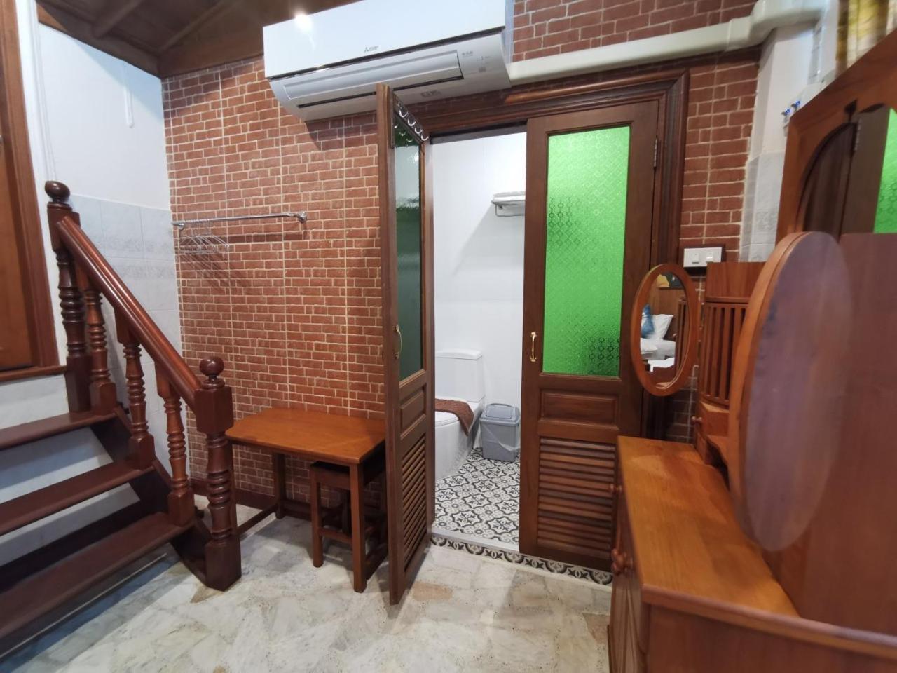 Baanthep Antique Homestay Phrae Buitenkant foto
