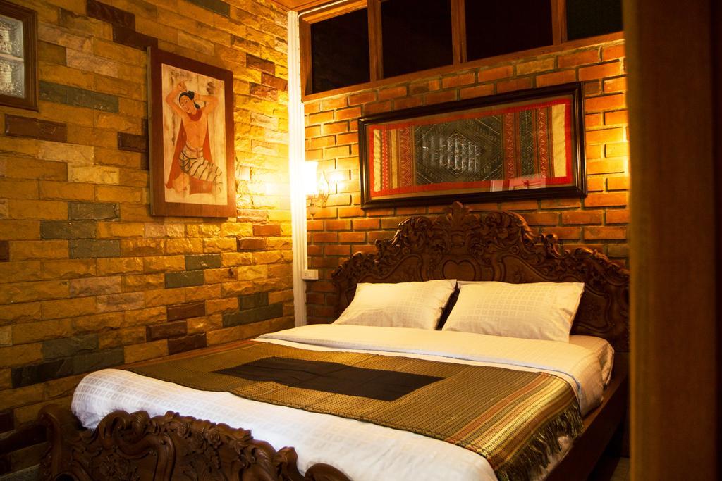 Baanthep Antique Homestay Phrae Buitenkant foto