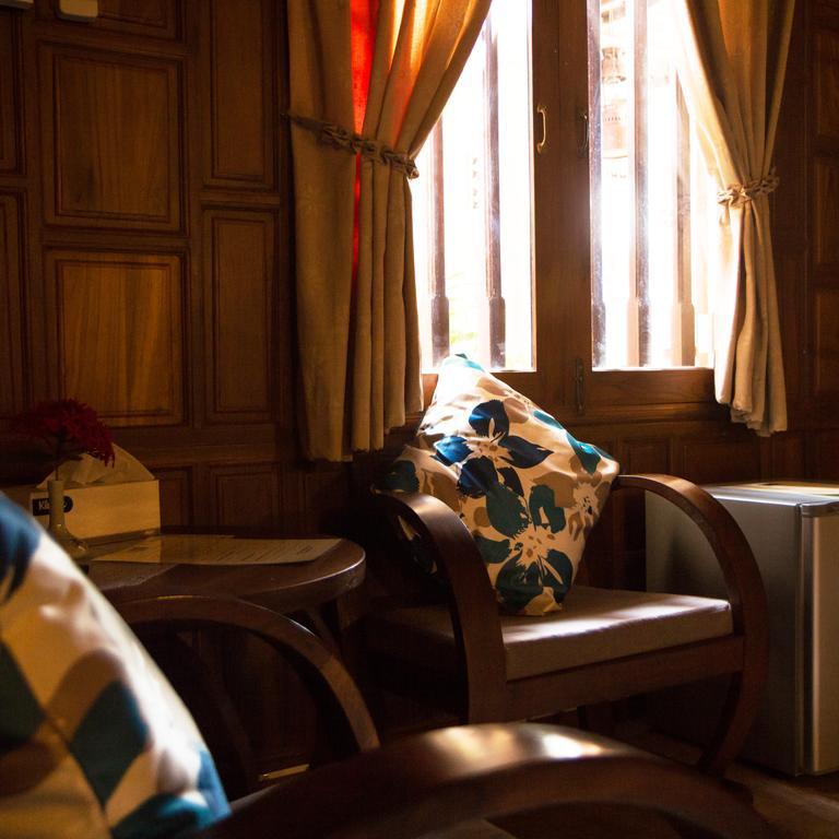 Baanthep Antique Homestay Phrae Buitenkant foto