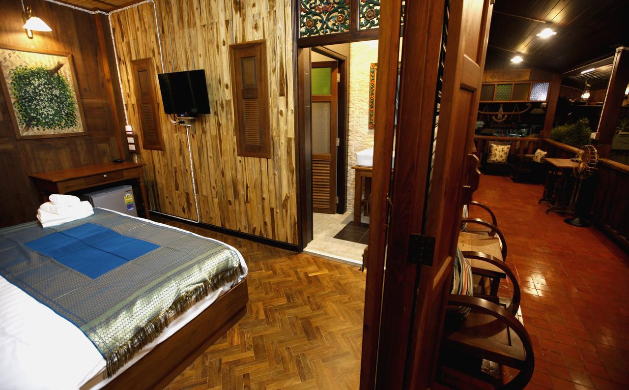 Baanthep Antique Homestay Phrae Buitenkant foto