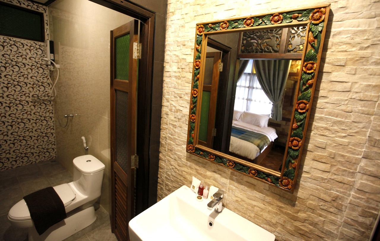 Baanthep Antique Homestay Phrae Buitenkant foto
