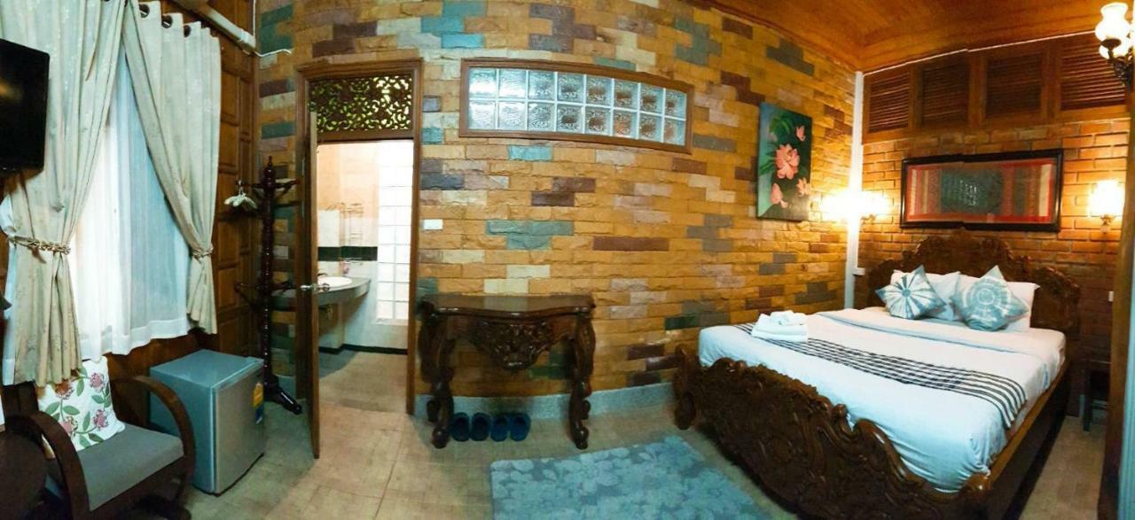 Baanthep Antique Homestay Phrae Buitenkant foto